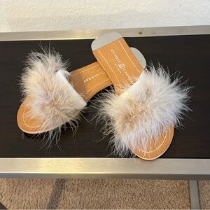 Meet your Posher, Junia